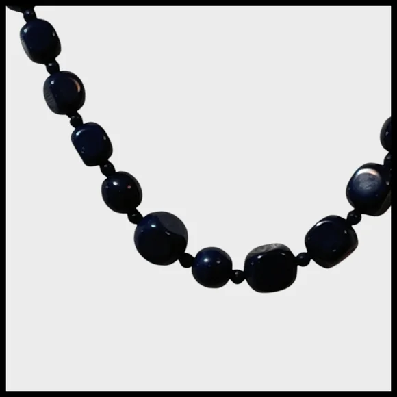 Classic Navy Beaded Long Necklace - Vintage - Picture 2 of 12